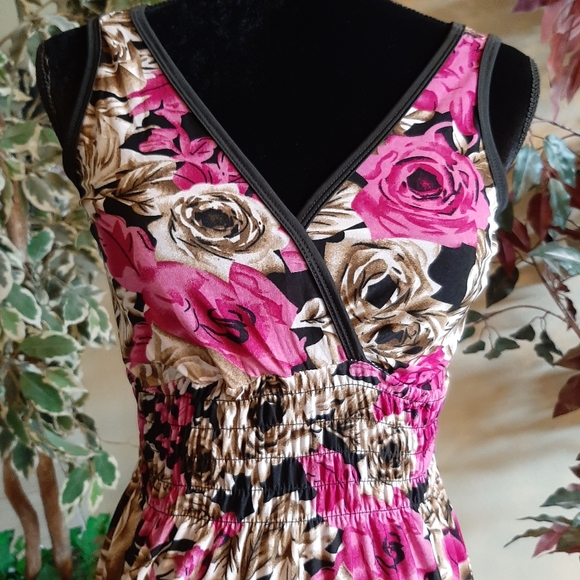 Sun Style NYC Dress, Ladies Size Medium, Color: Pink, Black, Brown, White - Picture 2 of 6